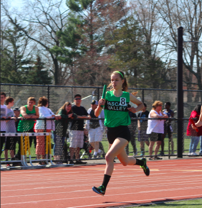 Junior Chelsea Lee competing in the 4x4 