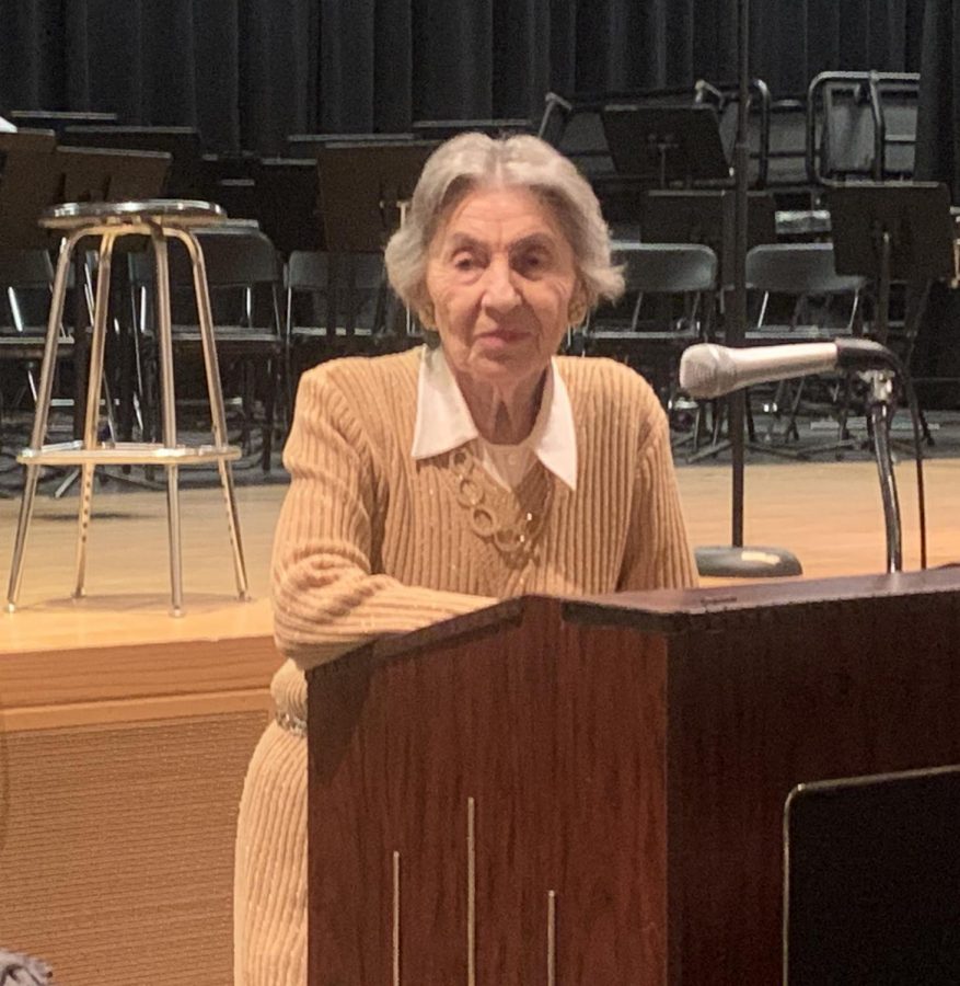 Bella+Miller+spoke+to+Pascack+Valley+students+in+World+History%2C+Critical+Analysis+of+History+Through+Film%2C+and+Literature+of+the+Holocaust+classes.+She+is+a+Holocaust+survivor+whose+goal+is+to+educate+others+on+the+past+and+spread+kindness.%0A