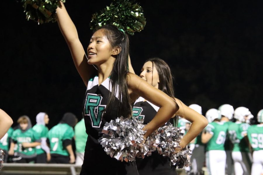 Cheerleader Ava Kim has been through it all after dislocating her left knee 18 times. Read to see what she has to say about the experience as well as her understanding coach. 