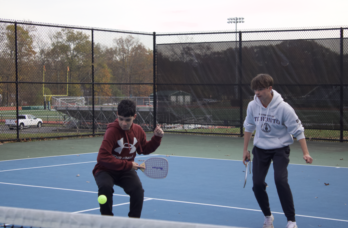 The Intramural Club hosts its first pickleball tournament. 